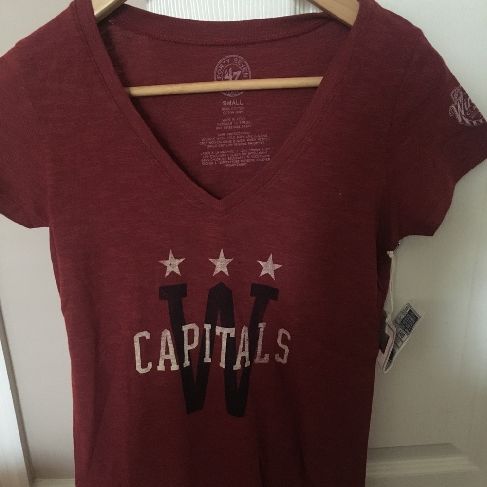 Go Caps! NWT red women’s v-neck tee